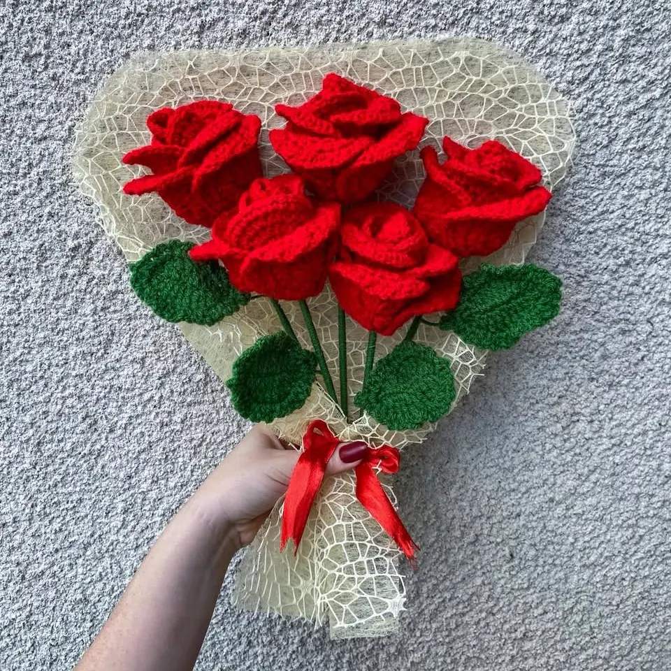 Buchet trandafiri roșii 1